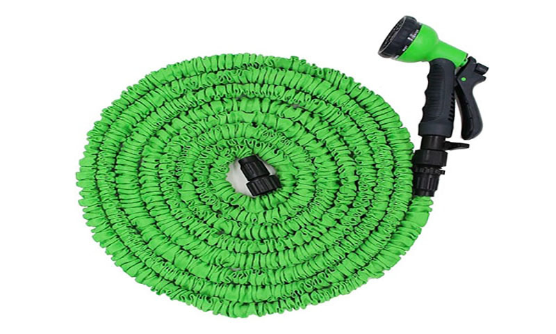 Expandable/collapsible garden hoses